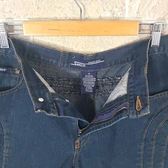 SQUEEZE High Waist Stretch Jean Shorts Size 12 - Picture 5 of 7